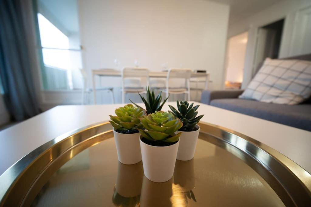 Fully Equipped Apartment Balcony Sleeps 7 Wifi Marseille Exterior photo